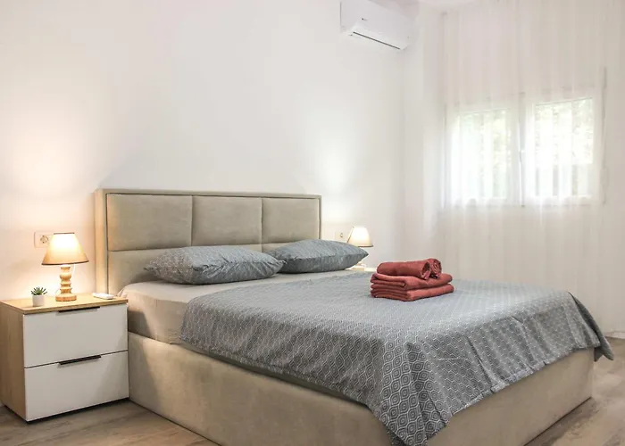 Vaclav With Garage K12 Lejlighed