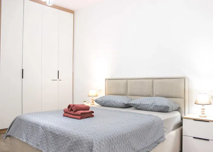 Vaclav With Garage K12 Durrës